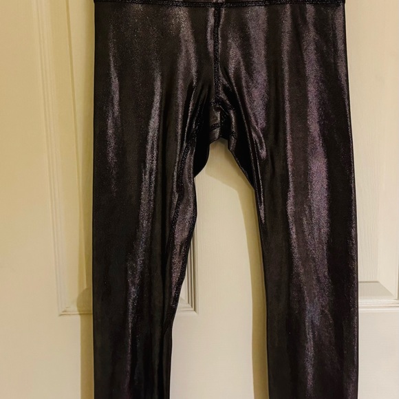 Lululemon - Picture 2 of 3